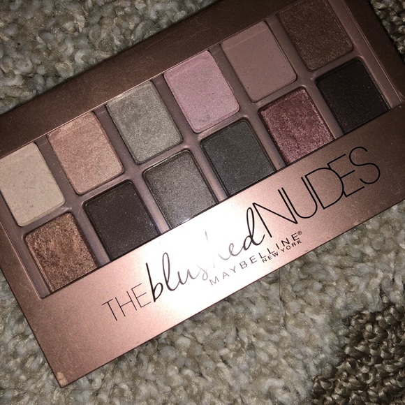 Maybelline Palette - Picture 1 of 2